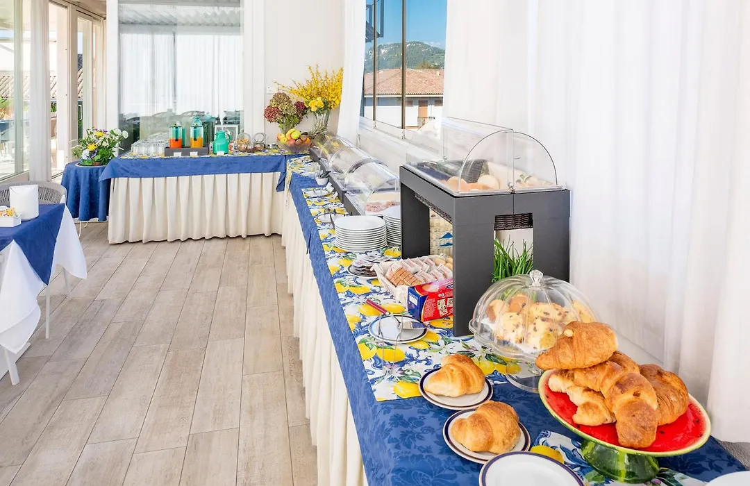 Blue Lake Residence - Bardolino-1